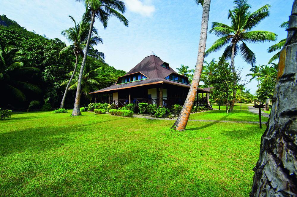 New Emerald Cove Hotel Baie Sainte Anne Exterior foto