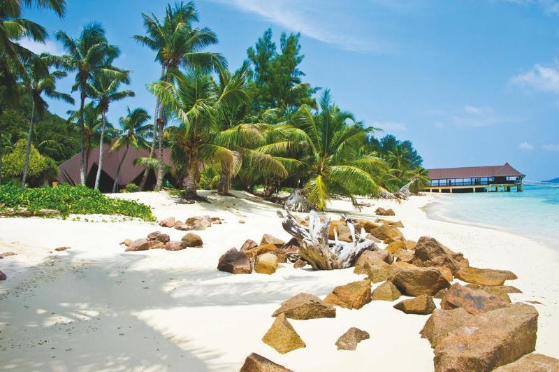 New Emerald Cove Hotel Baie Sainte Anne Exterior foto