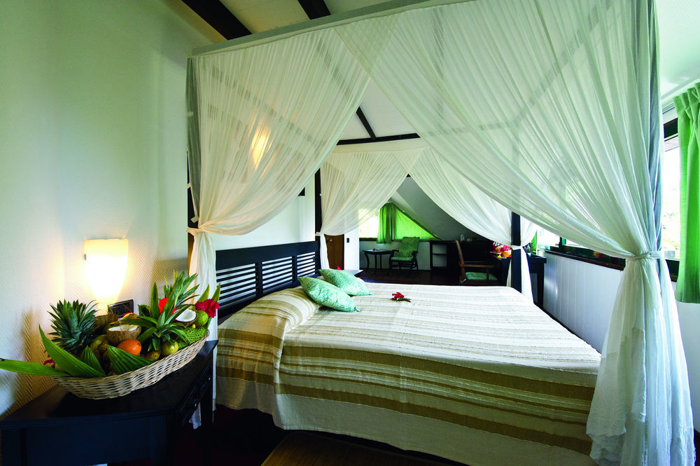 New Emerald Cove Hotel Baie Sainte Anne Exterior foto