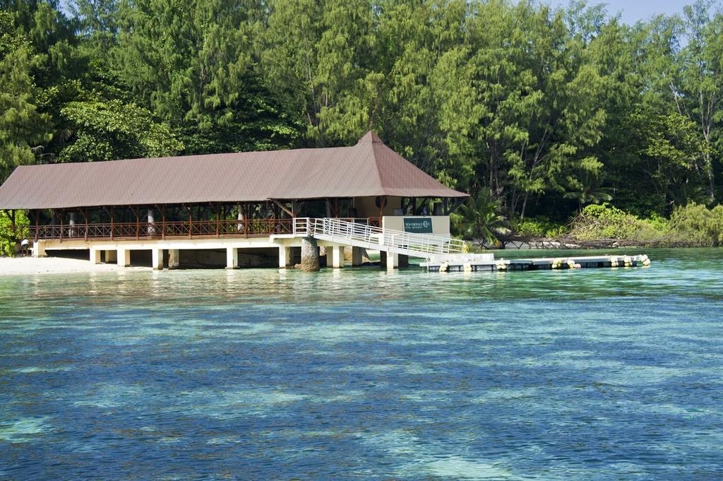 New Emerald Cove Hotel Baie Sainte Anne Exterior foto