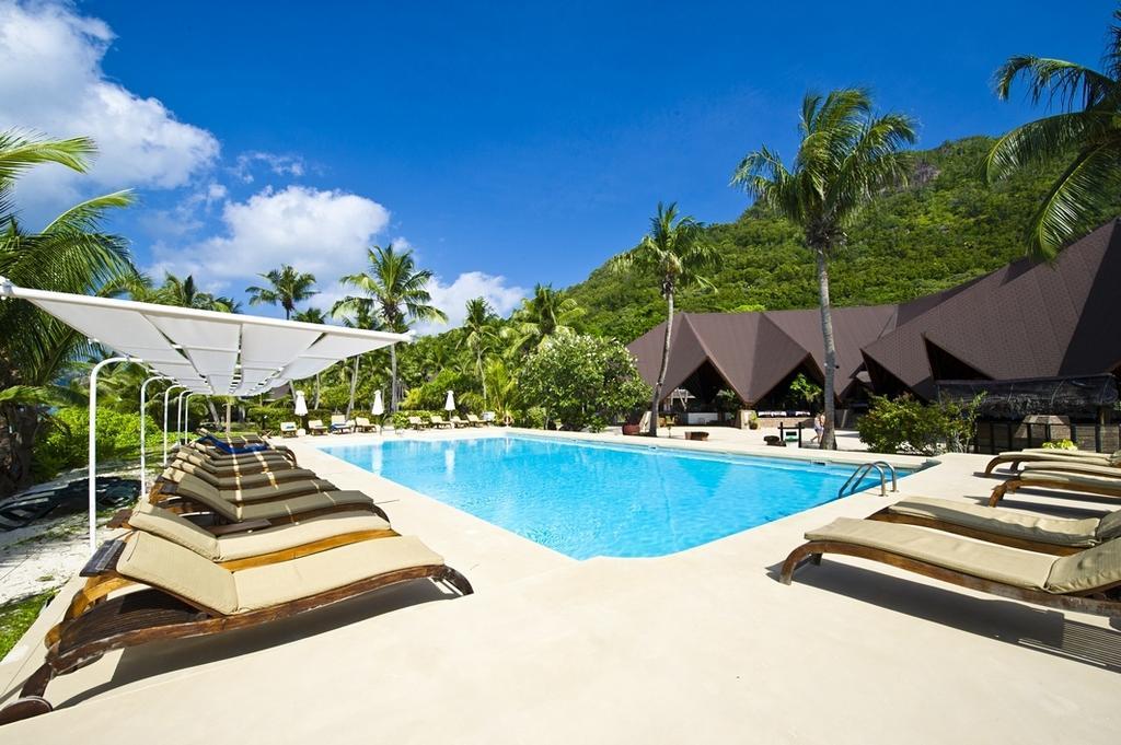 New Emerald Cove Hotel Baie Sainte Anne Exterior foto